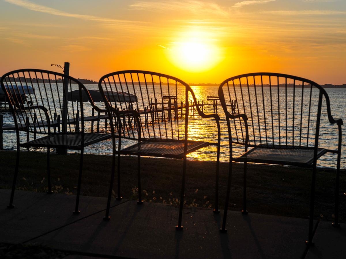 Lakeside Inn Клирлейк Экстерьер фото